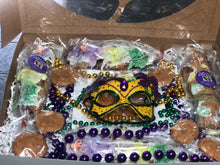 Load image into Gallery viewer, Large King Cake Box
