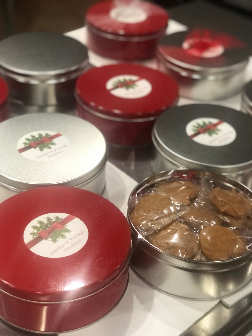 Praline Tins